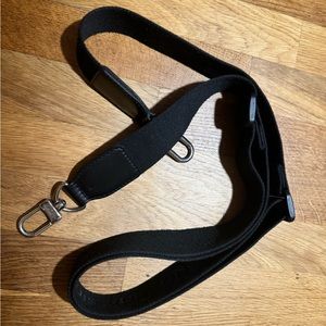 Auth LOUIS VUITTON Adjustable Black Shoulder Strap